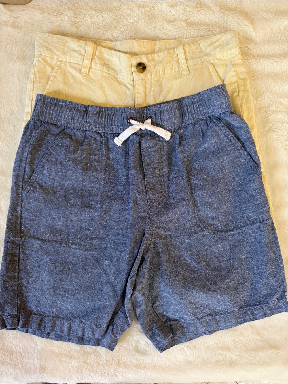 Janie and Jack Kids 2-pack Shorts. Blue Chambray and Pale Yellow Linen Shorts.